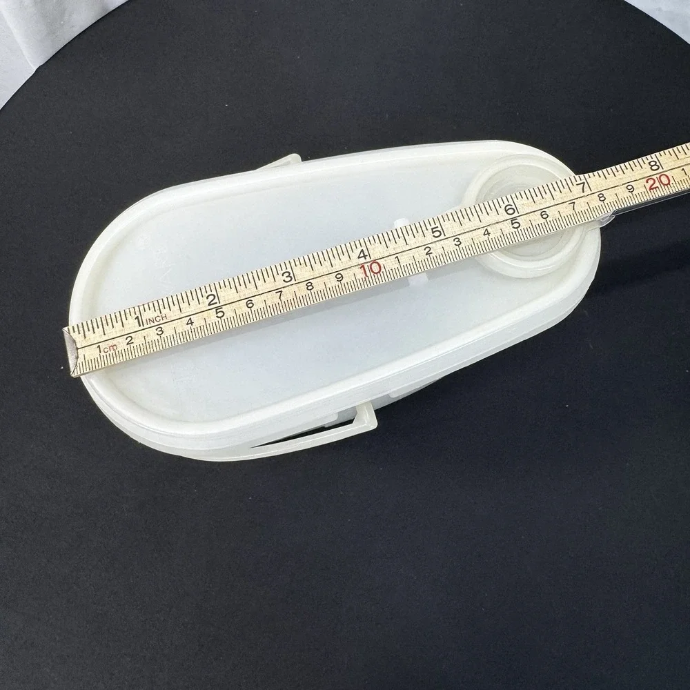 Vintage Tupperware 587–2 pour‎ in store with handle 2 qt